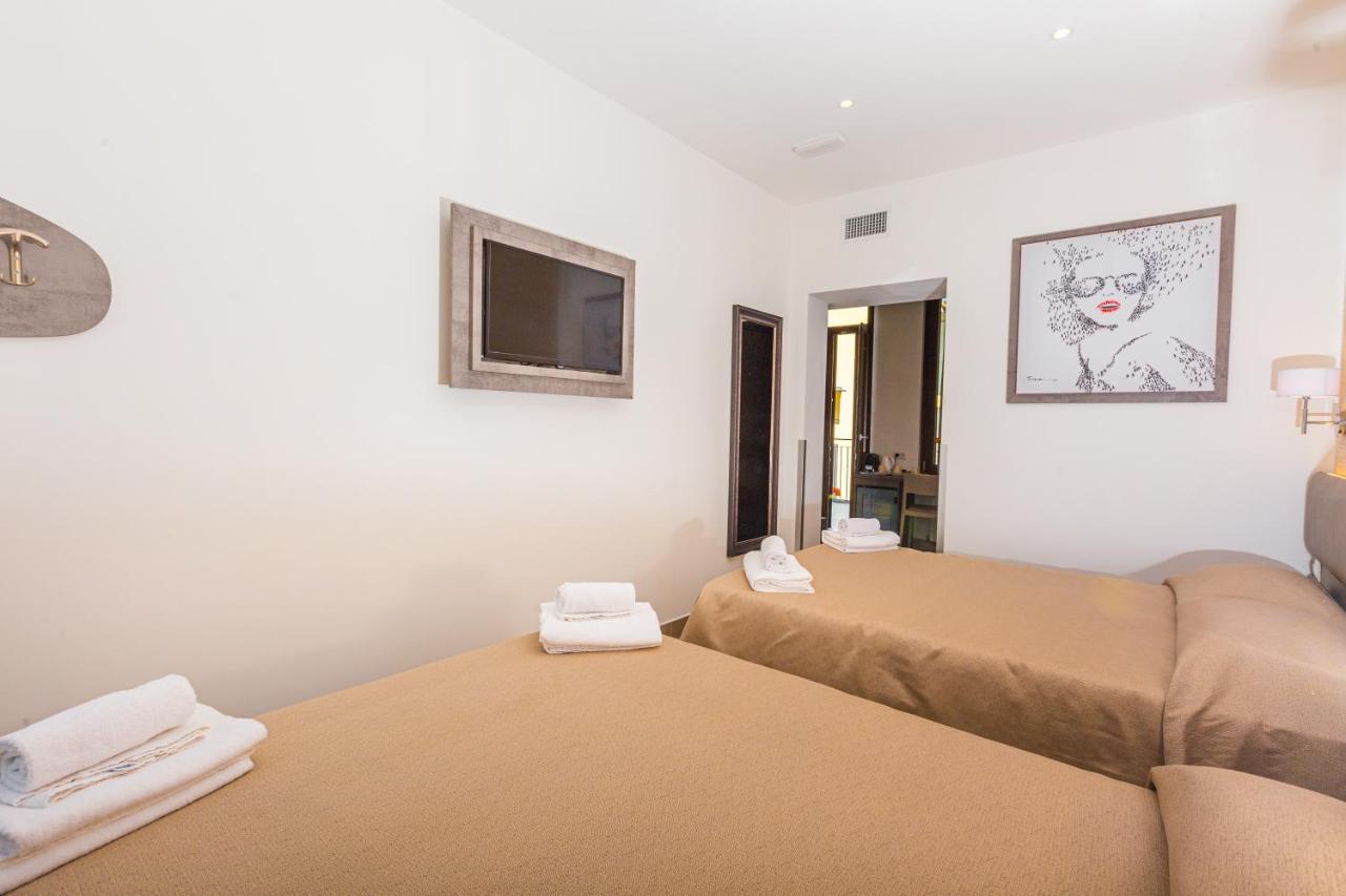 Hotel Repubblica Milan Bagian luar foto